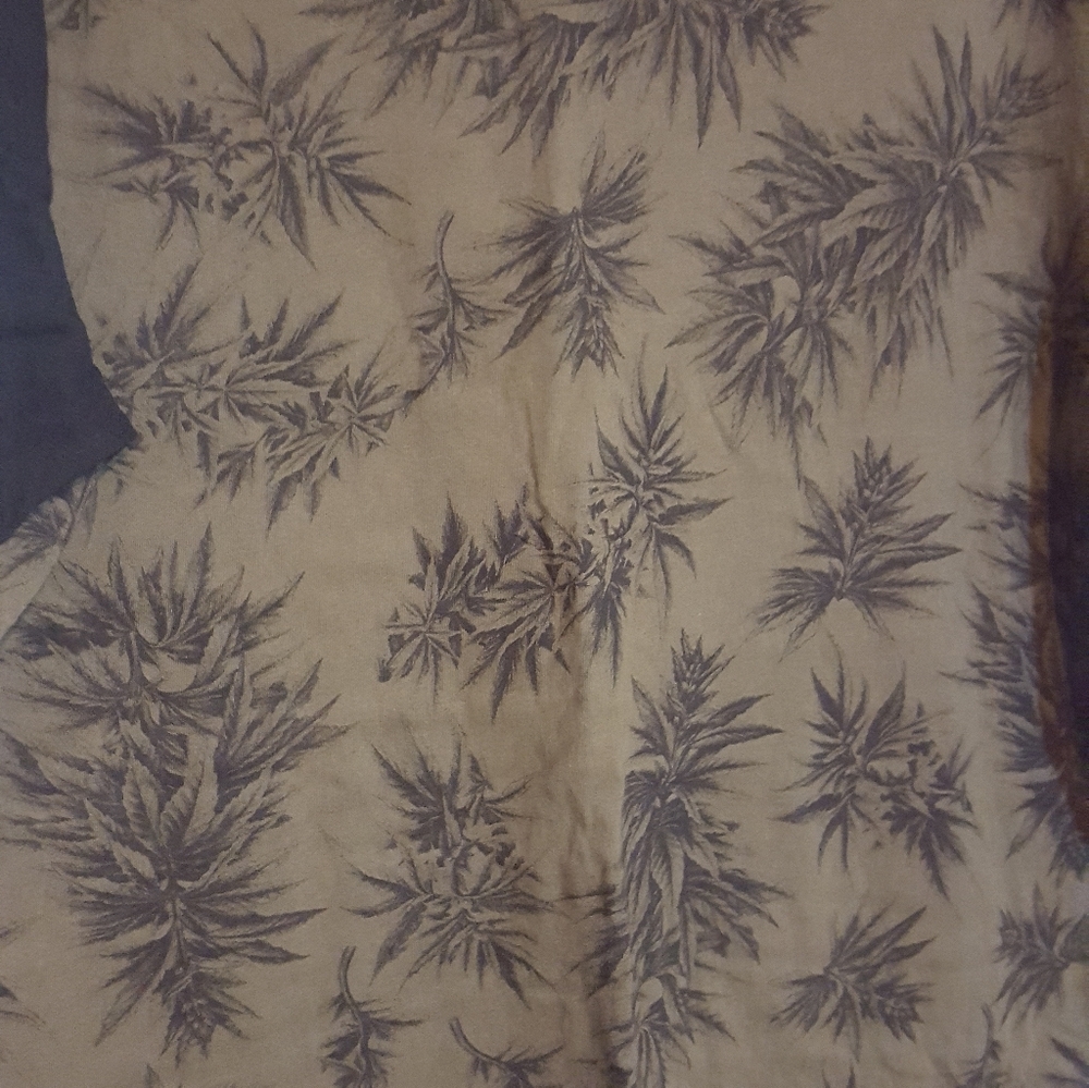 T-shirt - Picture 2 of 4
